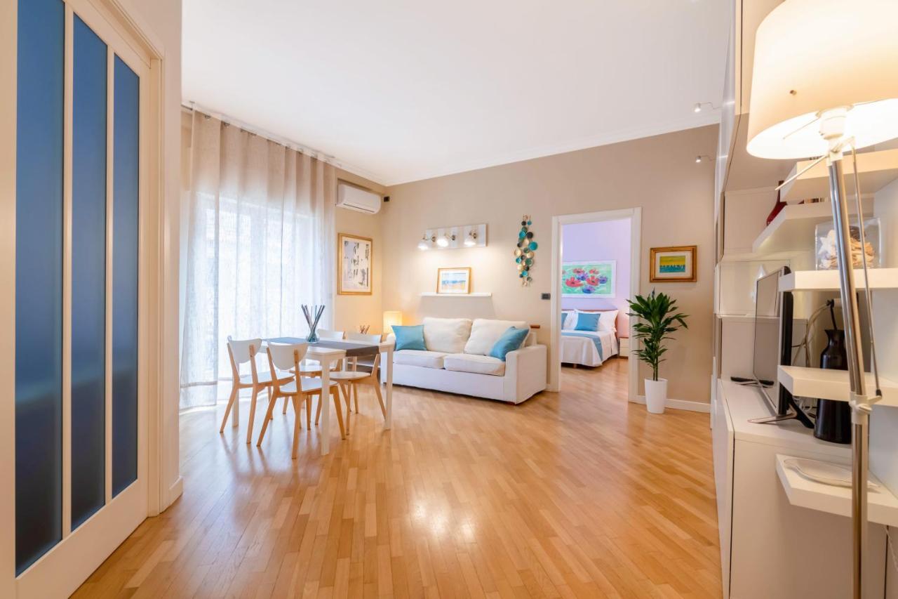 Modern Apartment To Relax In The City Center Bari Exterior foto